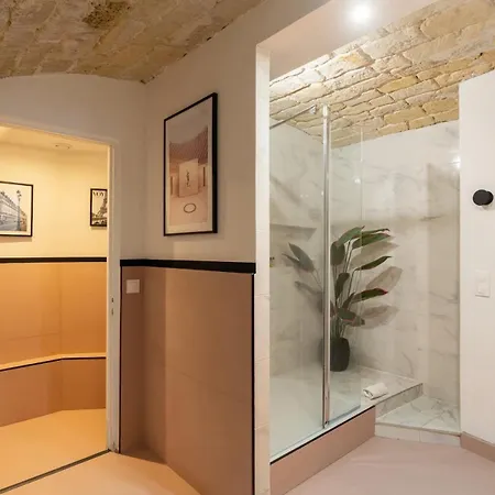 Apartment Elegante Parisienne Tour Eiffel Chic *